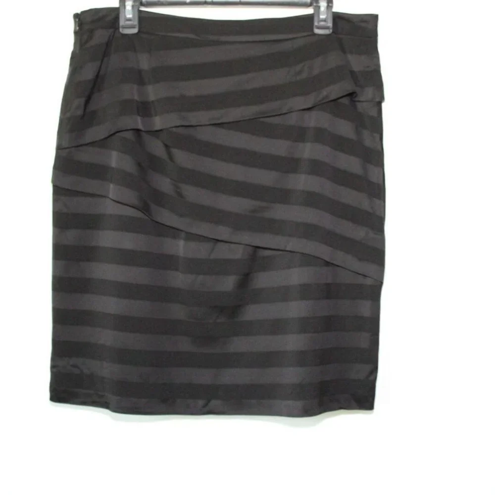 NWT J. McLaughlin Striped Nicola Layered Panel Pencil Skirt Black Size 12 H13124 - Picture 8 of 11